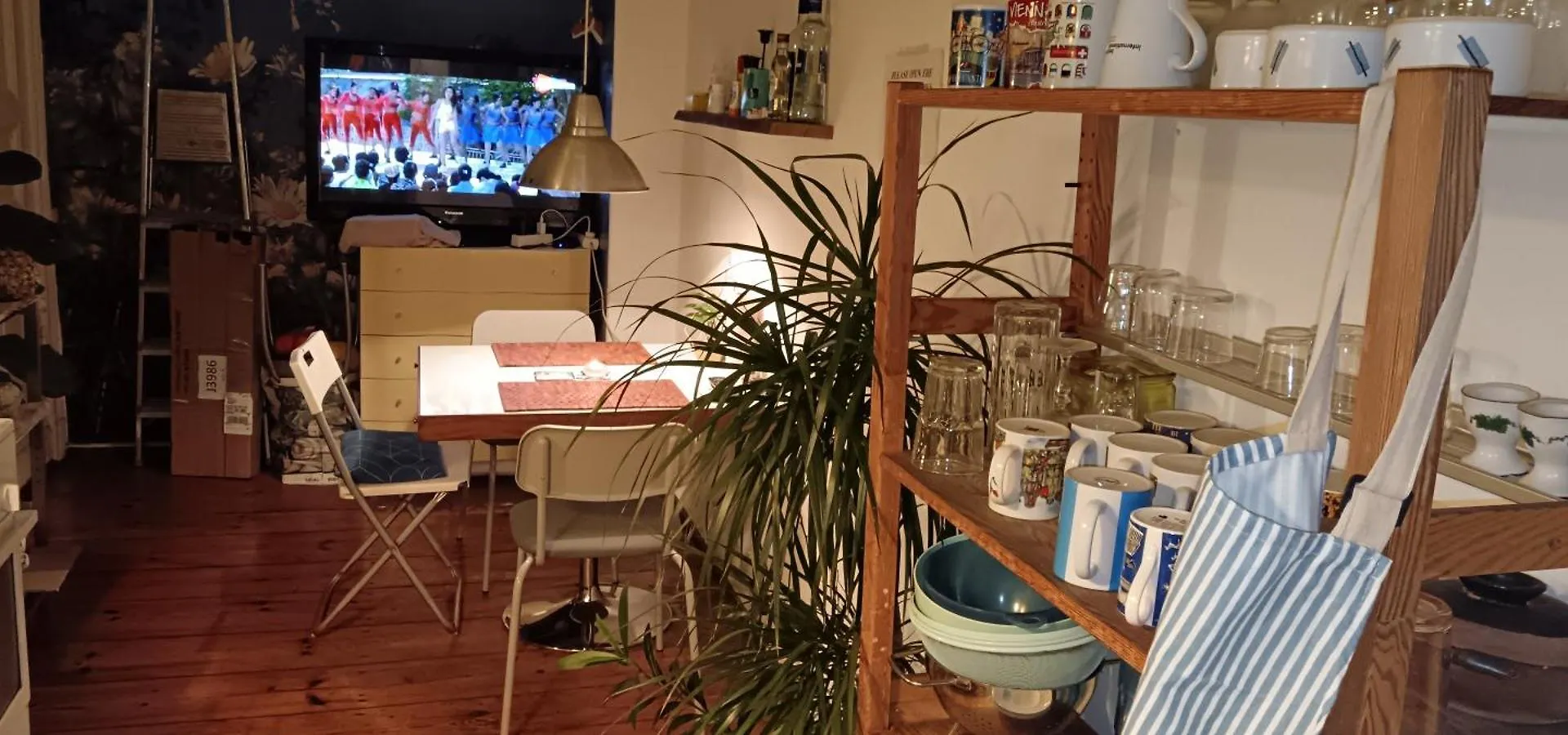 Double Bed In Sharing Apartment Berlín